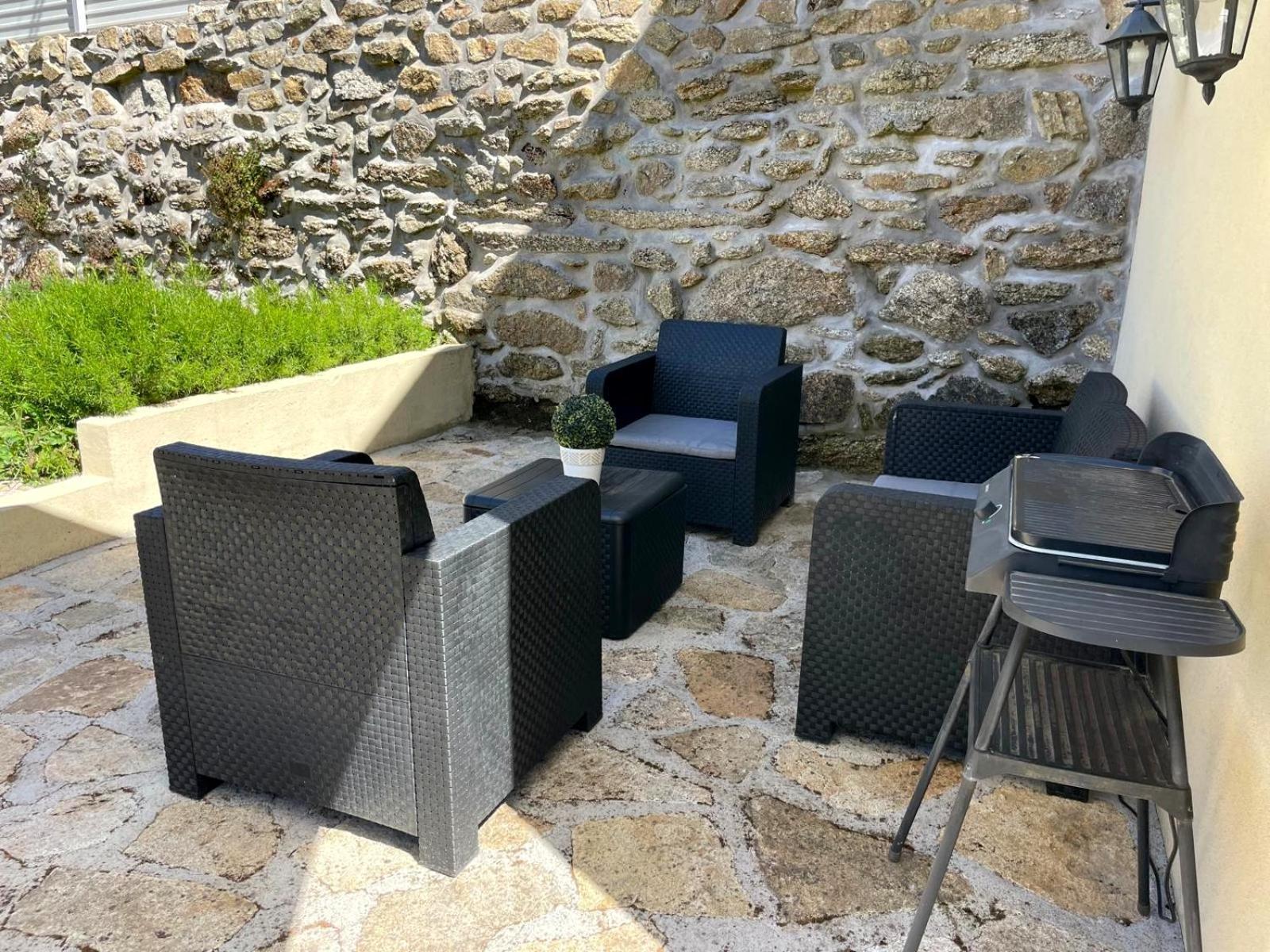 Cantinho D'Aldeia - Jacuzzi Guarda Luaran gambar